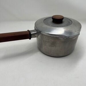 Vtg Magnalite Country Collection GHC 2 Qt Saucepan with Lid Wood Handle USA
